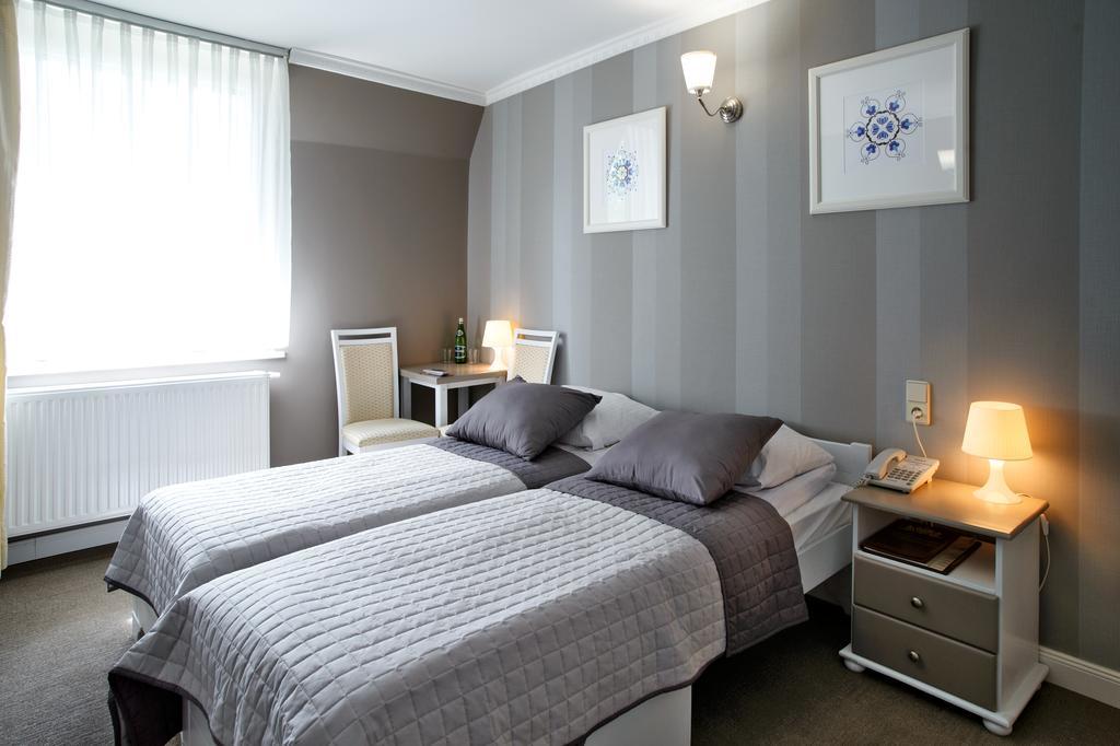 Hotel Niedzwiadek Wdzydze Kiszewskie Eksteriør billede