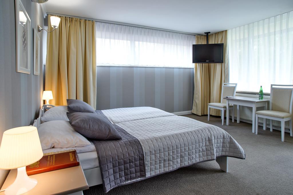 Hotel Niedzwiadek Wdzydze Kiszewskie Eksteriør billede